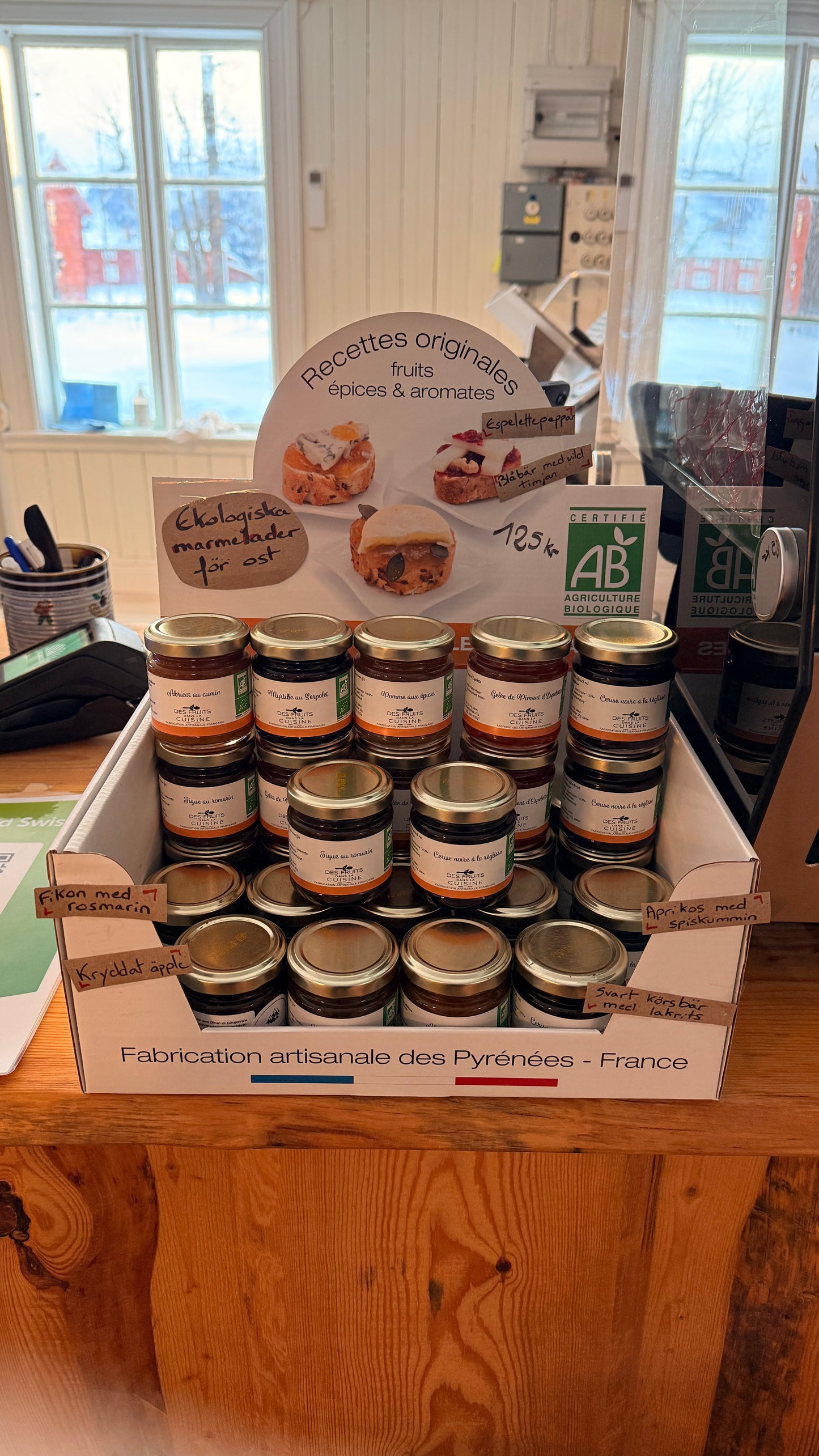 Assortiment av ekologiska marmelader för ost