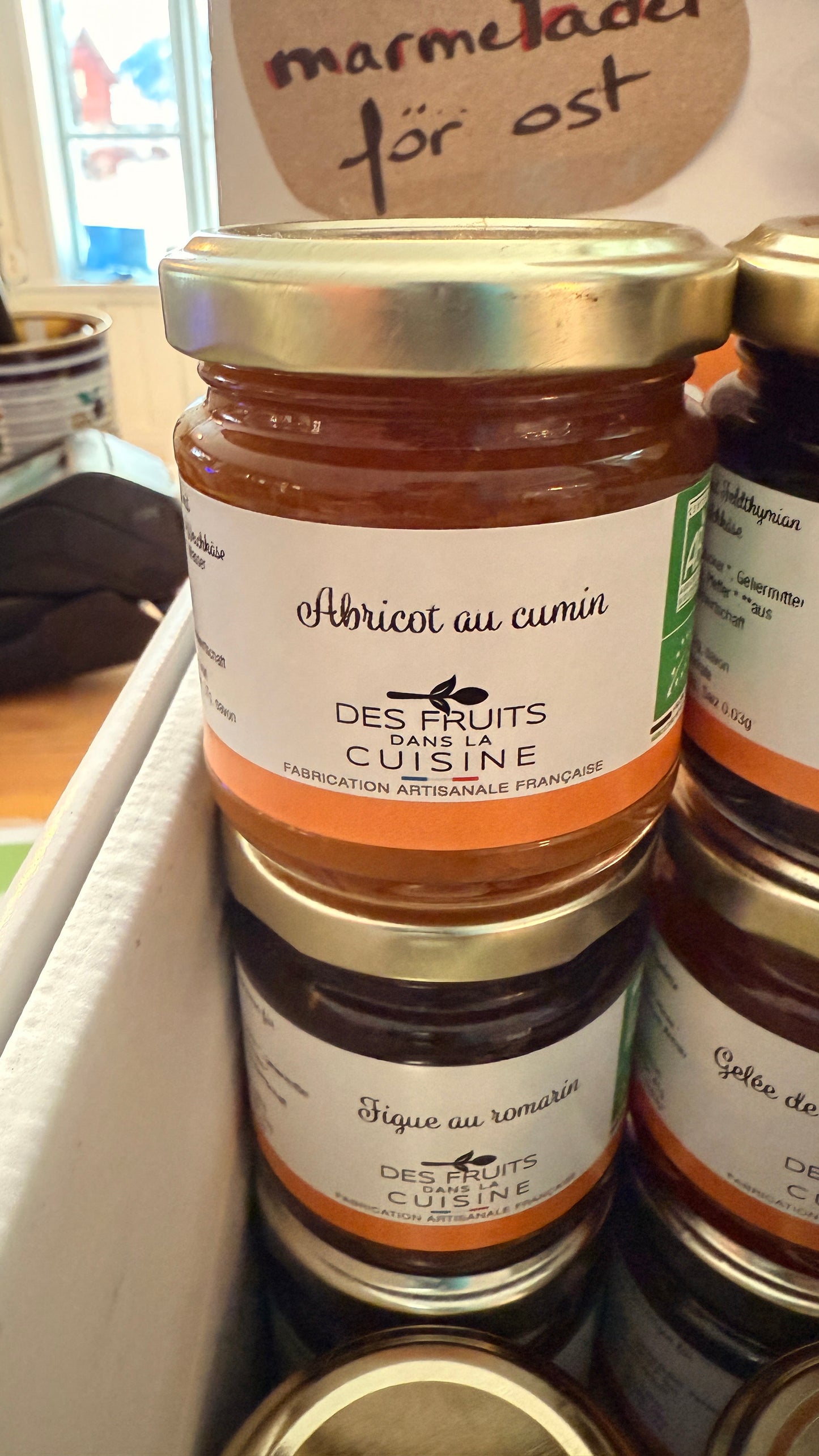 Assortiment av ekologiska marmelader för ost